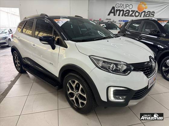 RENAULT CAPTUR 1.6 16V SCE FLEX BOSE X-TRONIC RENAULT CAPTUR 1.6 16V SCE FLEX BOSE X-TRONIC